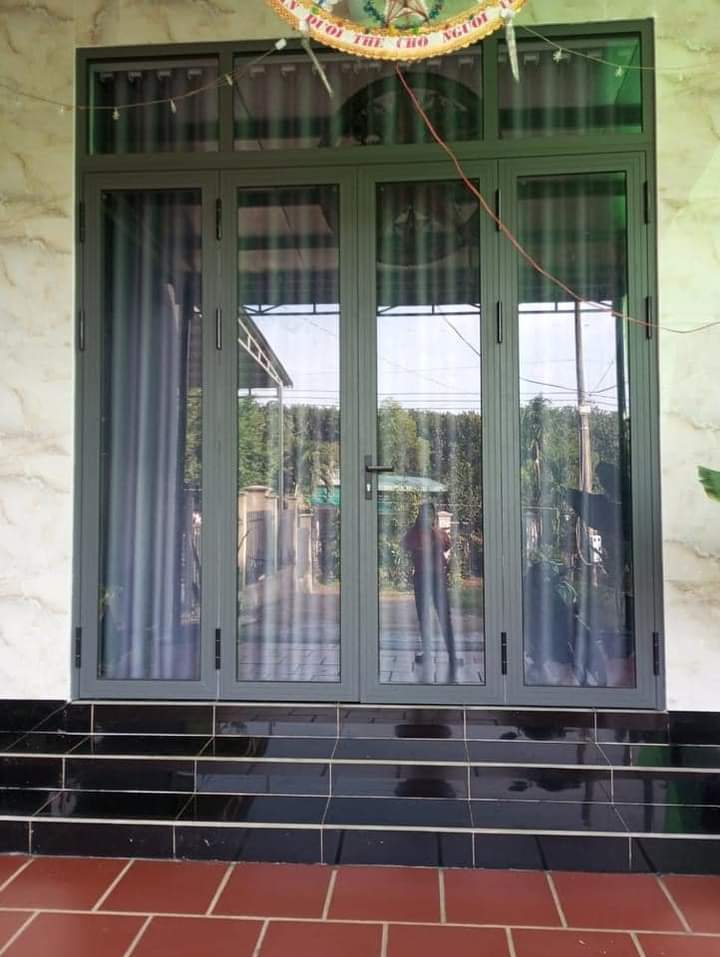 Bán nhà xã Thuận Phú giá 750tr dt 6×50×100tc