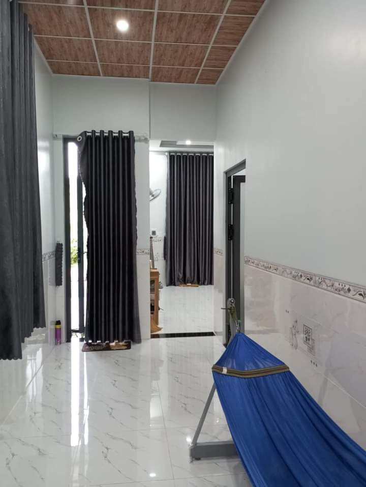 Bán nhà xã Thuận Phú giá 750tr dt 6×50×100tc