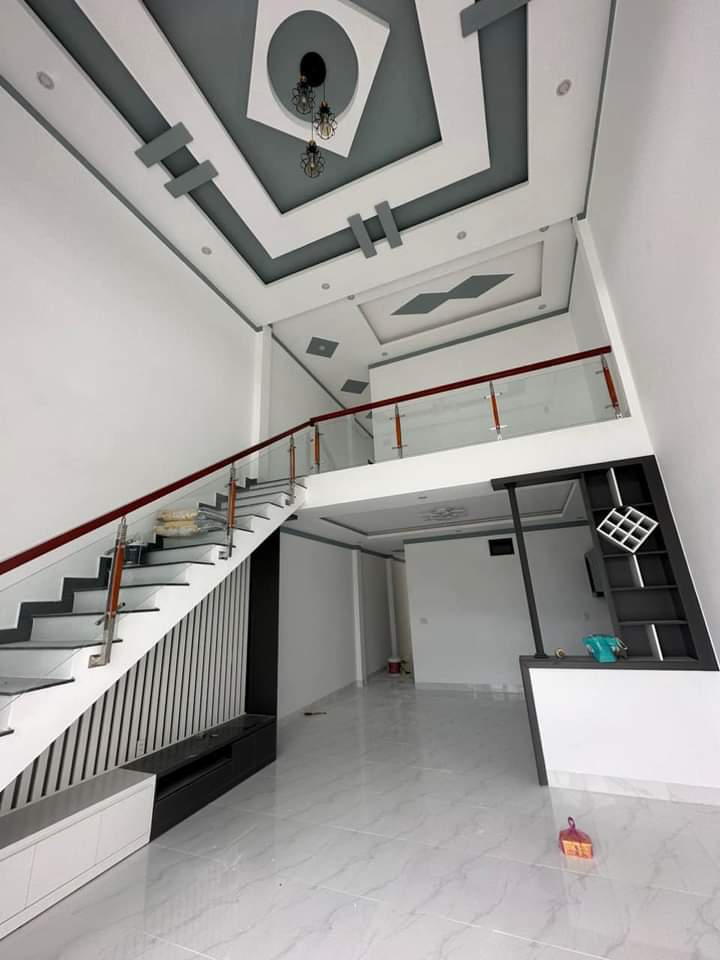 Bán nhà phường Tân Xuân giá 2tỷ dt 5×42×50tc