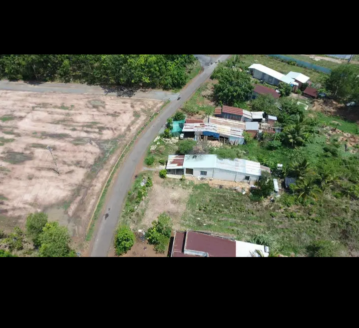 Bán đất xã Lộc Thịnh giá 250tr dt 260m2×100m2 tc