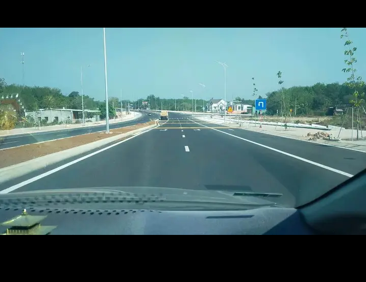 Bán đất xã Tân Tiến giá 390tr dt 5×50×100m2 tc