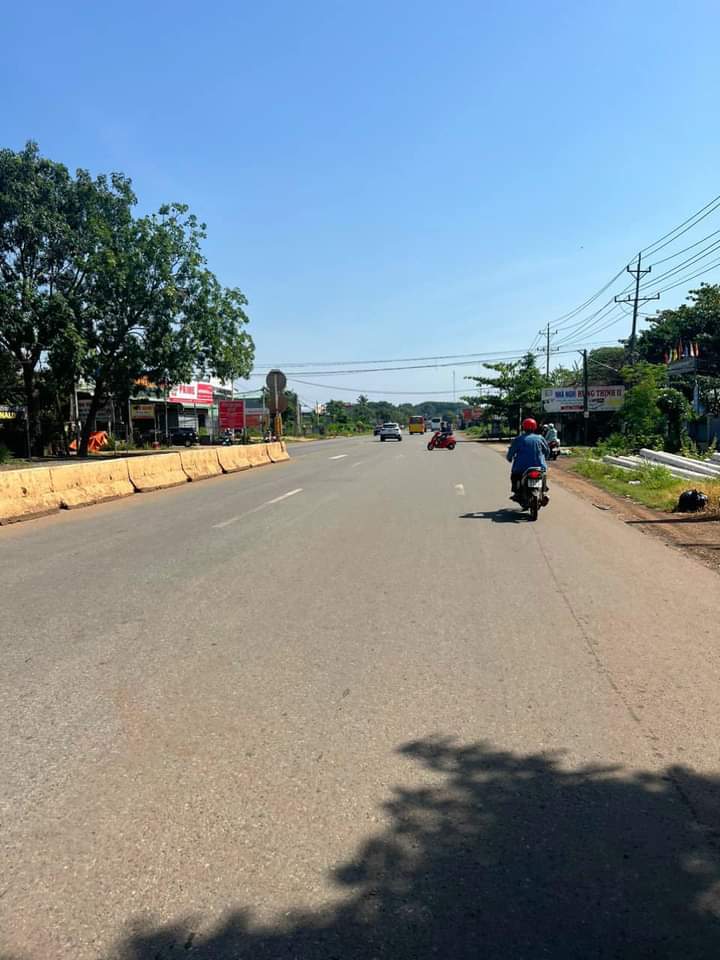 Bán đất xã Thanh Phú giá 4 tỷ 200tr dt 1 xào