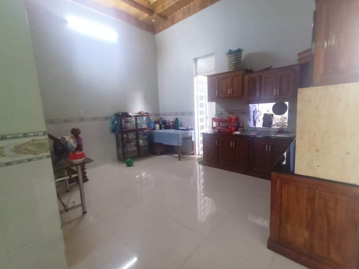 Bán nhà phường Tân Xuân giá 2tỷ2 dt 9×20×full tc