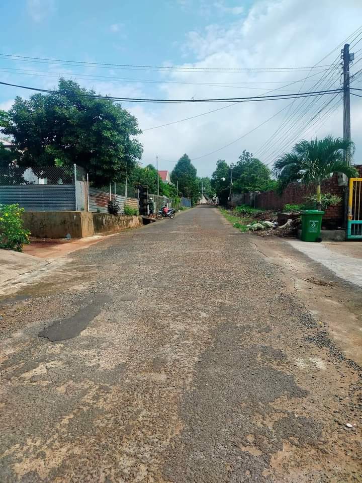 Bán đất phường Sơn Giang giá 950tr dt 6×32×50tc
