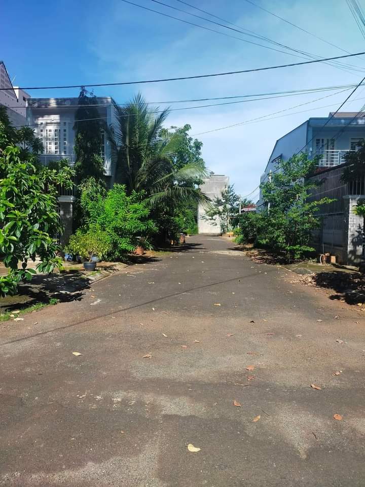 Bán đất phường Long Thủy giá 1tỷ3 dt 8×21×100%tc
