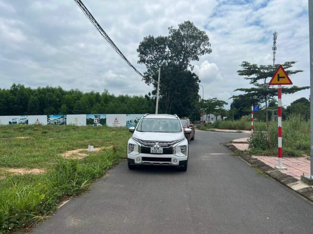 Bán đất Chánh Phú Hoà giá 1tỉ2 dt 5*45*60tc