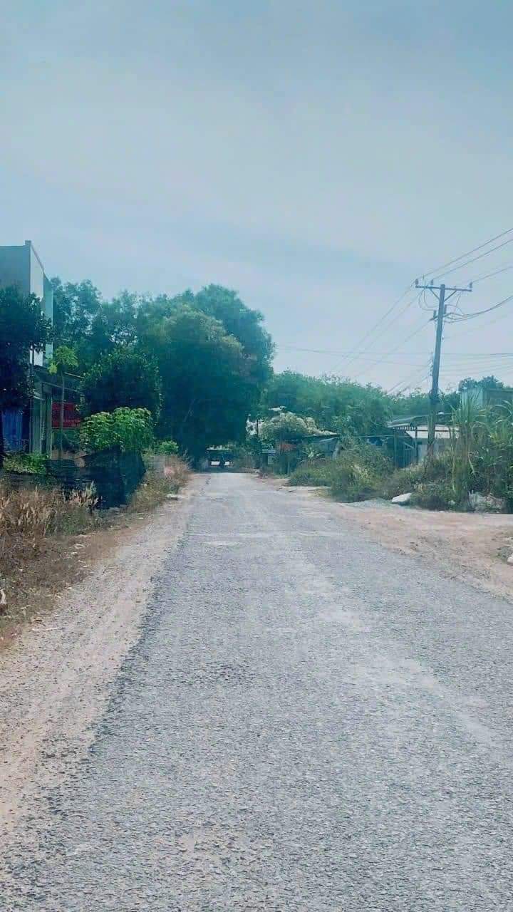 Bán đất Chánh Phú Hòa giá 1tỉ180 dt 5*27*80tc