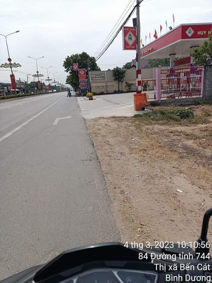 Bán đất Phú An giá 5tỉ6 dt 6,95*68*100tc