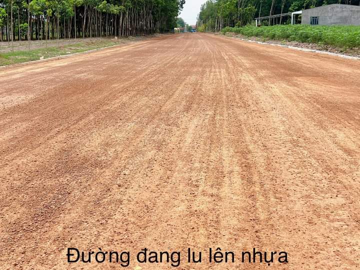 Bán đất xã minh Thắng giá 550tr dt 5x50x100 tc