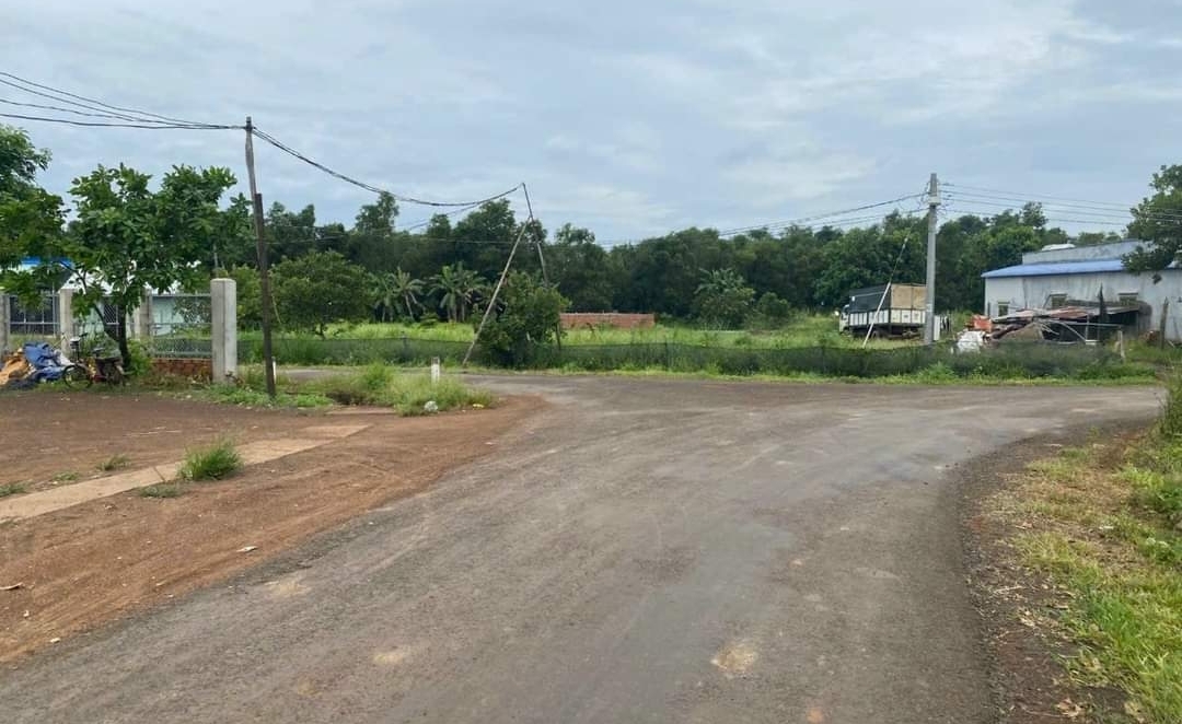 Bán đất xã Thanh Hòa dt 5,01*42,57 giá 198tr