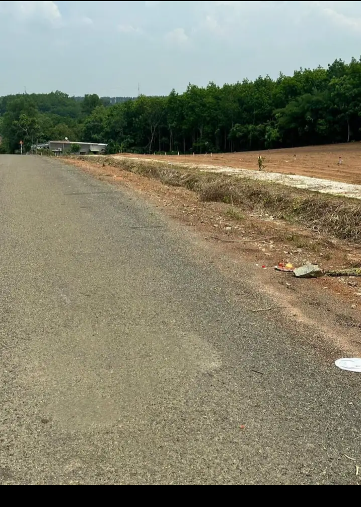 Bán đất xã Minh Tâm giá 498tr dt 225m2×100m2 tc