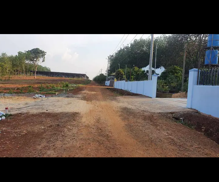 Bán đất xã Tân Lợi giá 295tr dt 5×40×100m2 tc