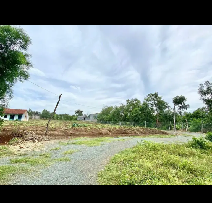 Bán đất xã Thanh An giá 200tr dt 5×40×100m2 tc