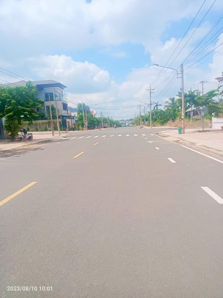 Bán đất phường Tân Phú giá 3tỷ550 dt 5×25×full tc