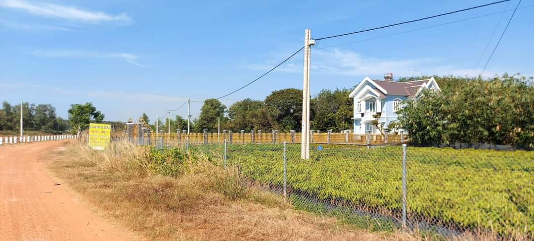 Bán đất Trừ Văn Thố giá 1tỉ350 dt 10*106