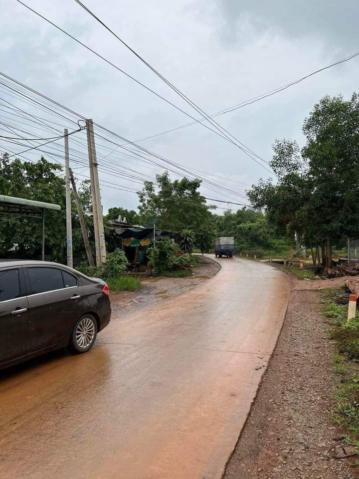Bán đất xã Đồng Tiến giá 360tr dt 5×30×100m2 tc