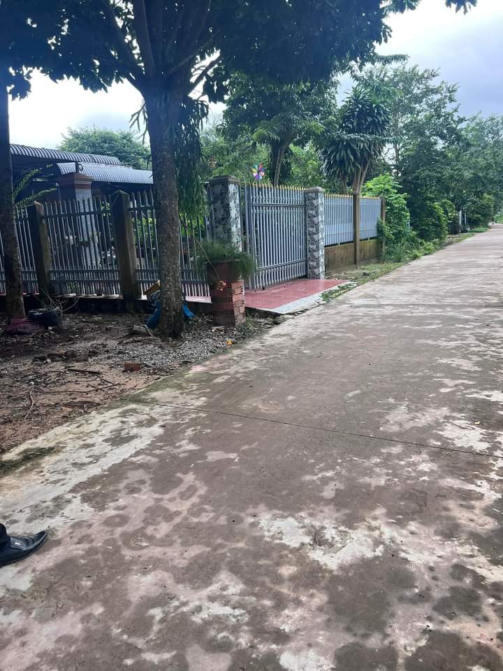 Bán đất kp1 phường Minh Thành giá 1 tỷ 350tr dt 10x45x100 tc