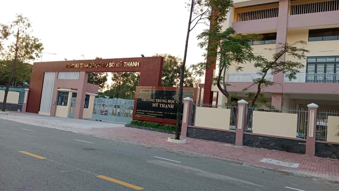 Bán đất Mỹ Phước giá 2tỉ8 dt 5*30