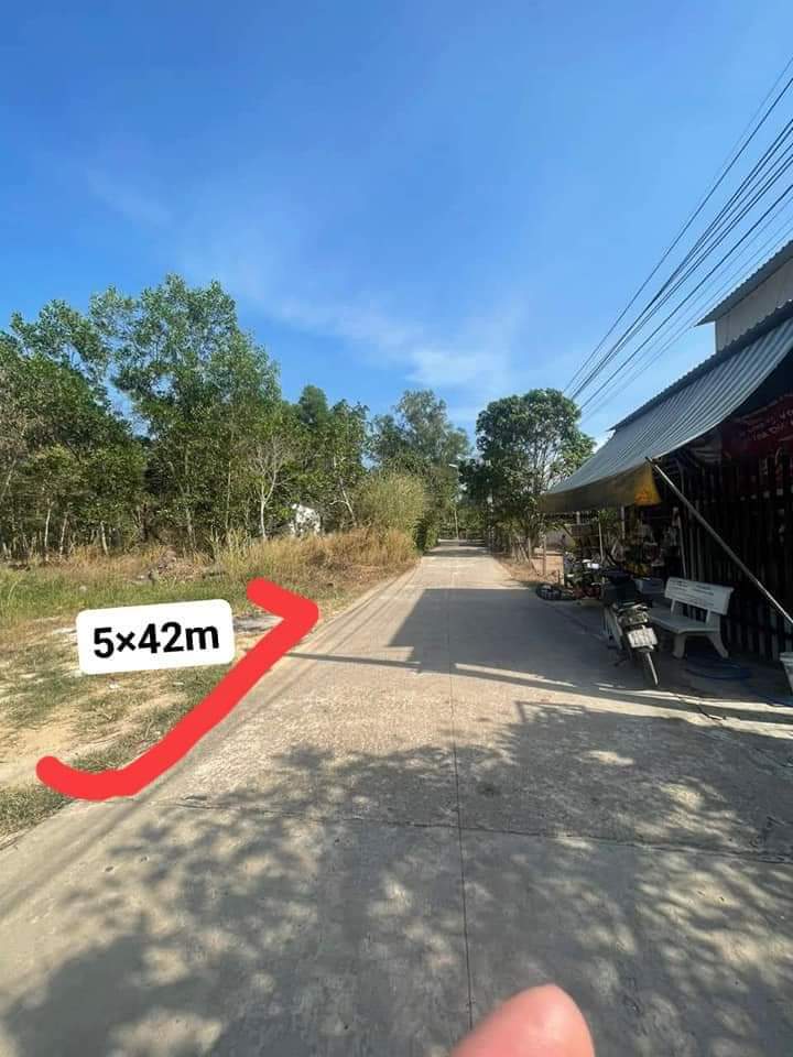 Bán đất Lai Uyên giá 780tr dt 5*42*80tc
