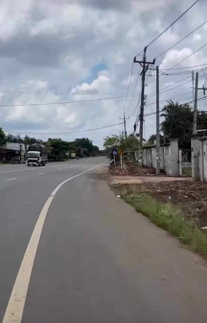 Bán đất xã Lộc Hiệp giá 390tr dt 6×87×100tc