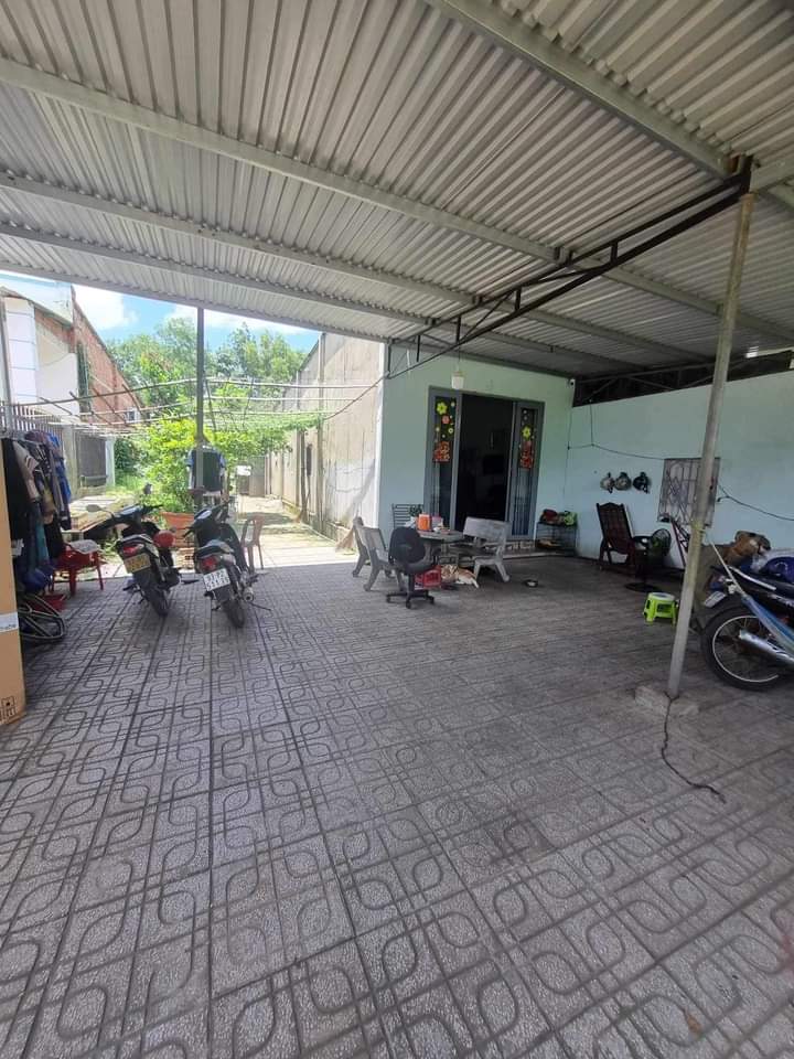 Bán nhà tt Tân Khai giá 1tỷ dt 9×50×100tc