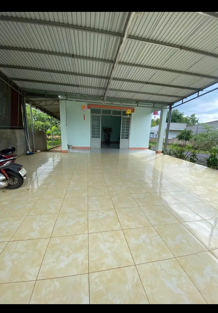 Bán đất có nhà xã Đồng Tiến giá 1tỷ3 dt 10×83×100tc