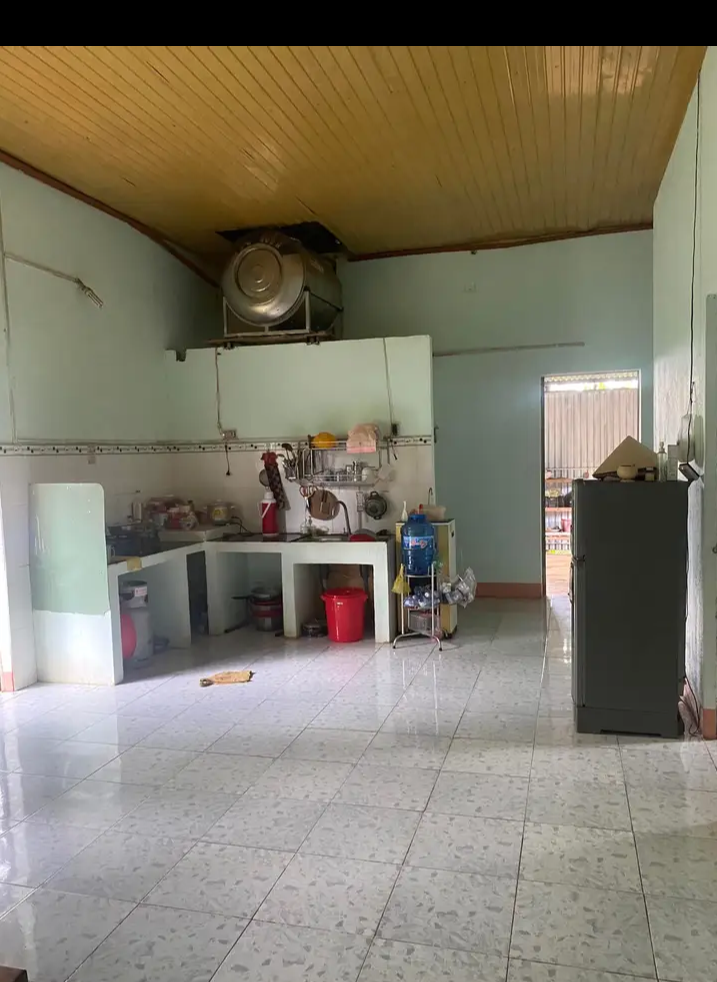 Bán đất có nhà xã Đồng Tiến giá 1tỷ3 dt 10×83×100tc