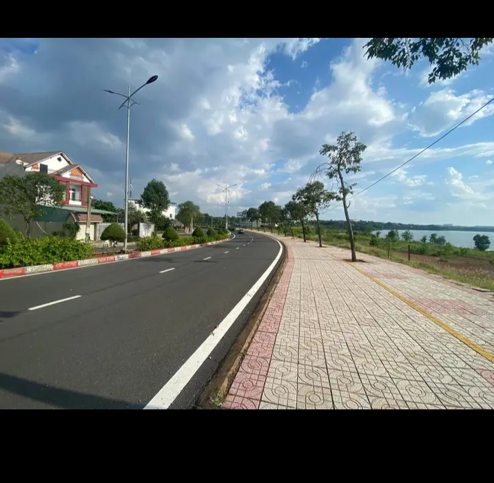 Bán đất phường Tân Phú giá 4tỷ900 dt 6×26×100%tc