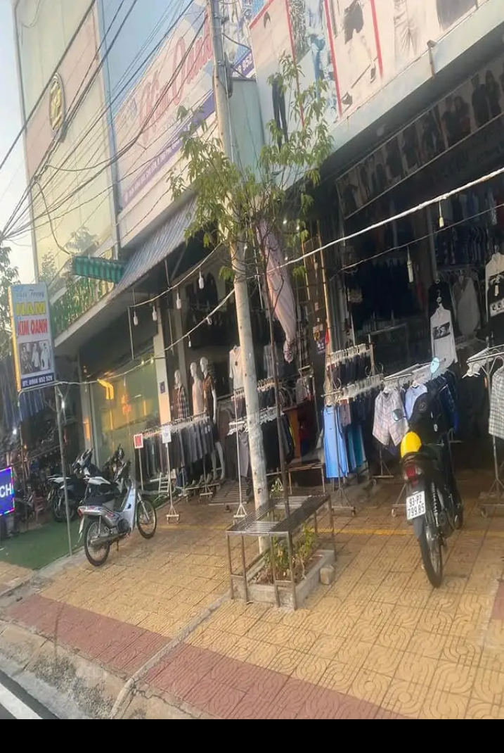 Bán đất phường Tân Phú giá 7tỷ2 dt 6×21×full tc