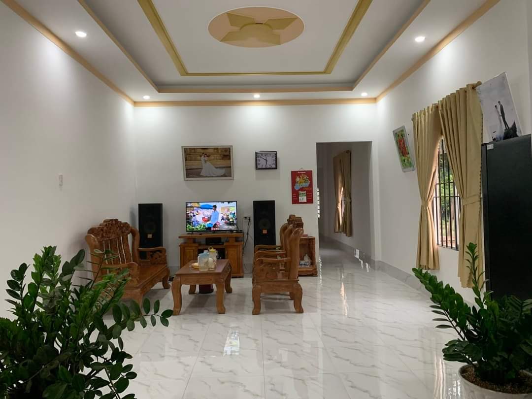 Bán đất Lai Uyên giá1tỉ850 dt 5*52*80tc