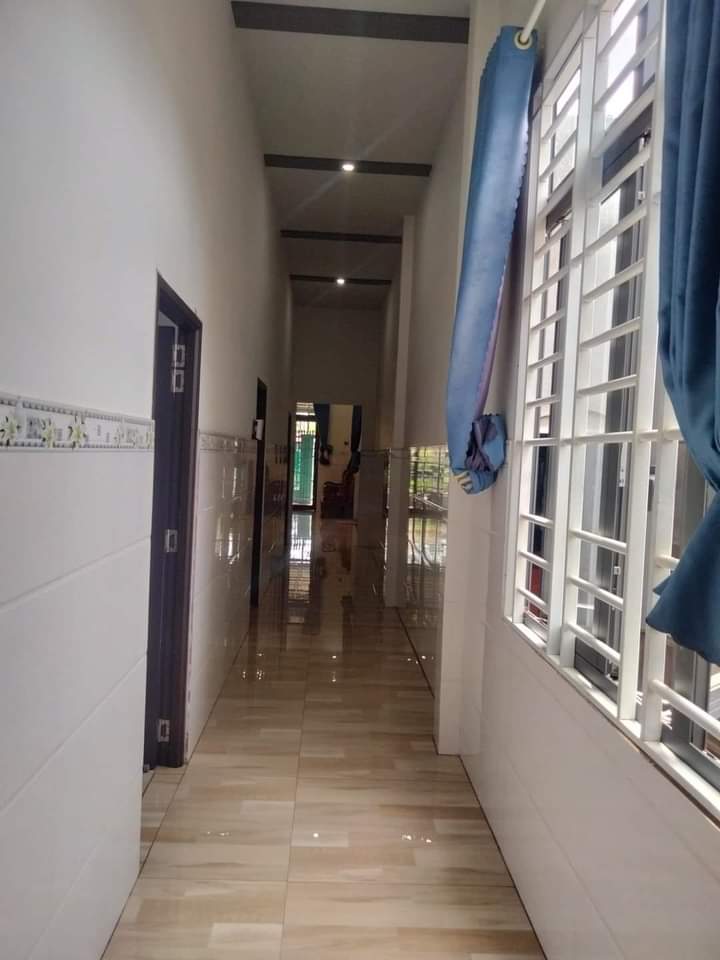 Bán nhà phường Long Phước giá 3tỷ6 dt 11×53×100tc
