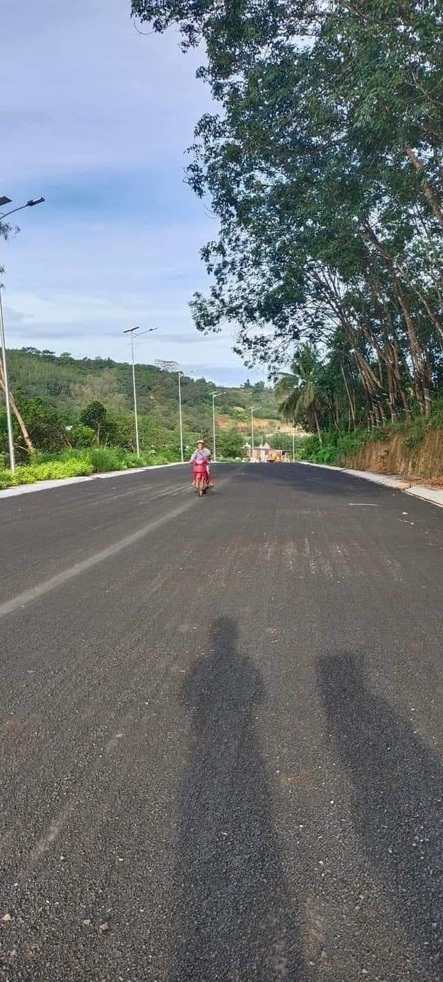Bán nhà phường Long Thủy giá 900tr dt 5×52×50tc