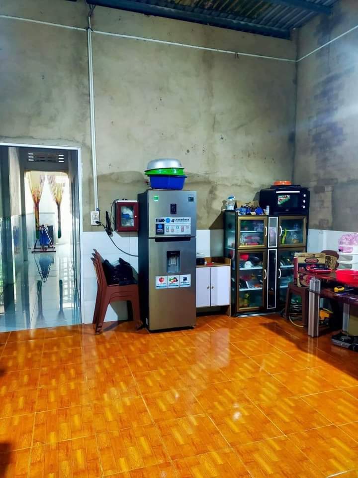 Bán nhà phường Long Thủy giá 900tr dt 5×52×50tc