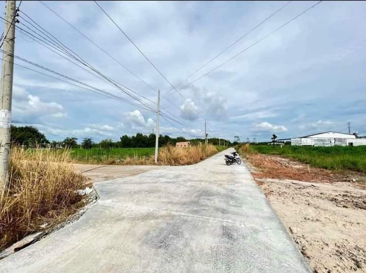 Bán đất khu phố 5 phường Minh Hưng giá 399tr dt 5×48×100tc