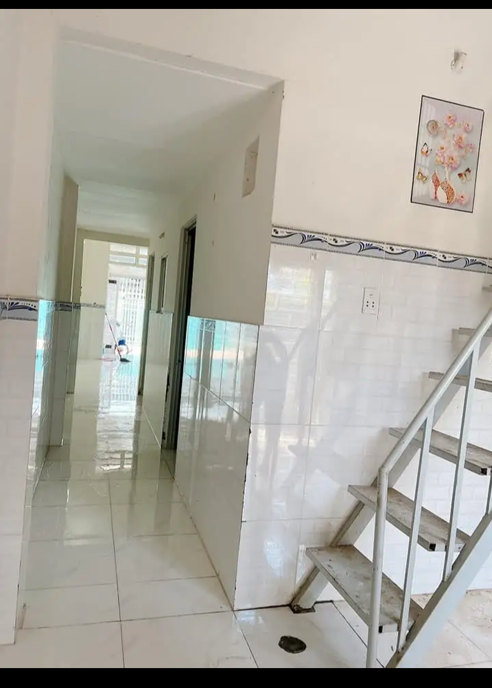Bán nhà phường Tân Xuân giá 950tr dt 4×16