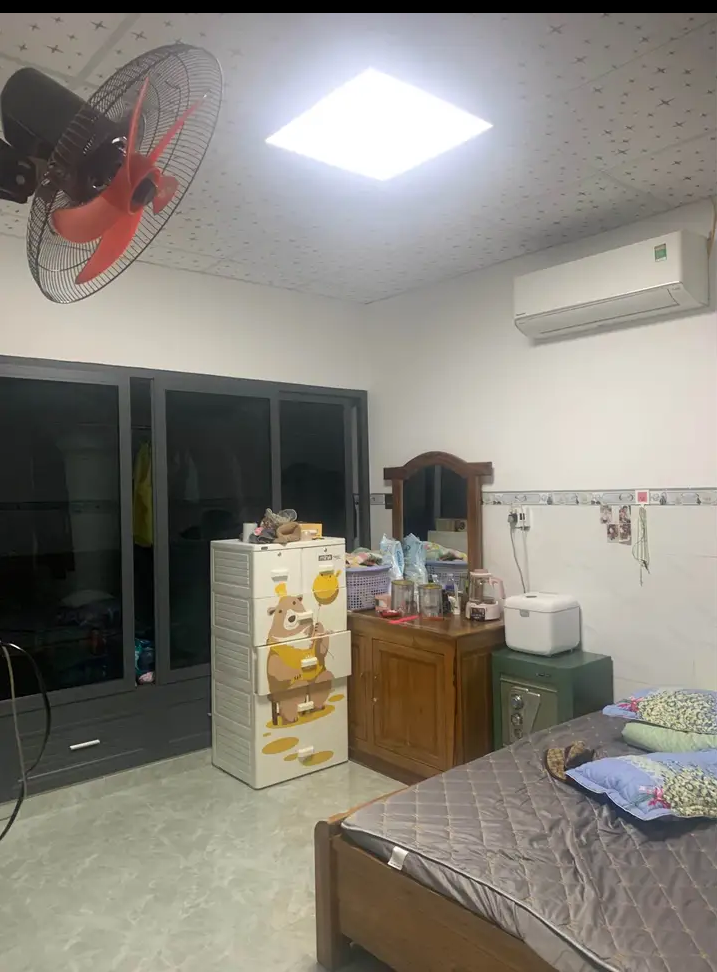 Bán nhà phường Tân Đồng giá 2tỷ7 dt 6×31×60tc