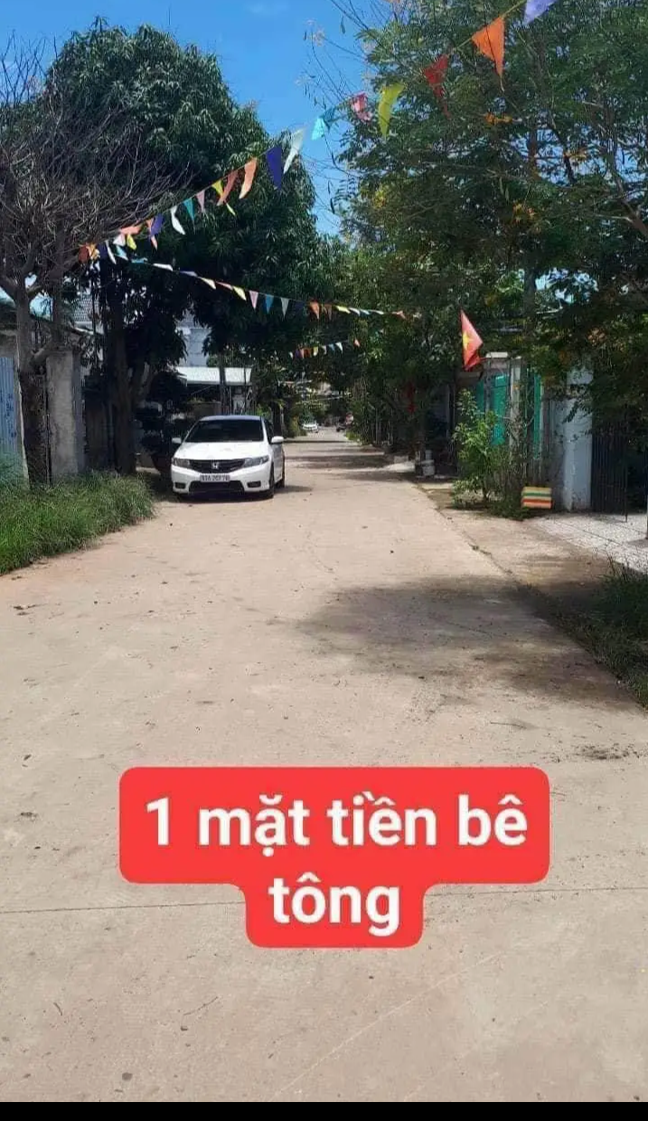 Bán đất phường Tân Phú giá 4tỷ2 dt 12×23×100tc