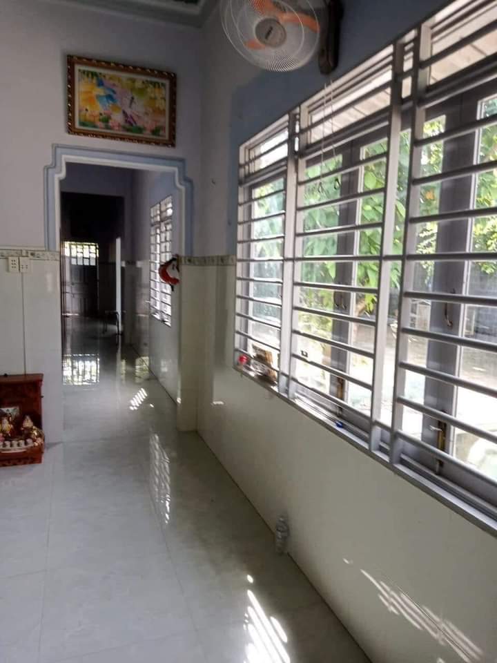 Bán nhà phường Phú Thịnh giá 950tr dt 5×25×50tc