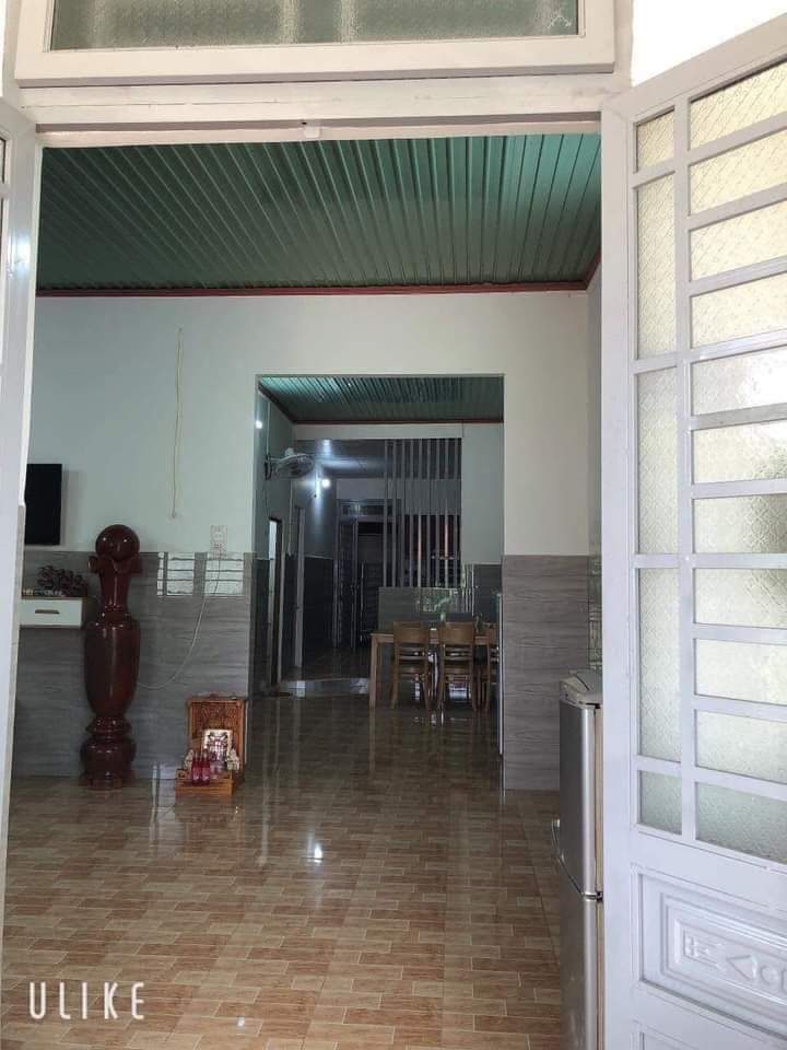 Bán nhà phường Phú Thịnh giá 1tỷ5 dt 6×27×50tc
