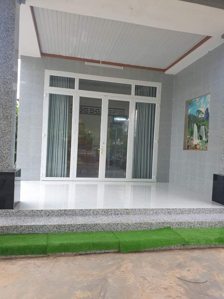 Bán nhà xã Tân Đông giá 900tr dt 5×20