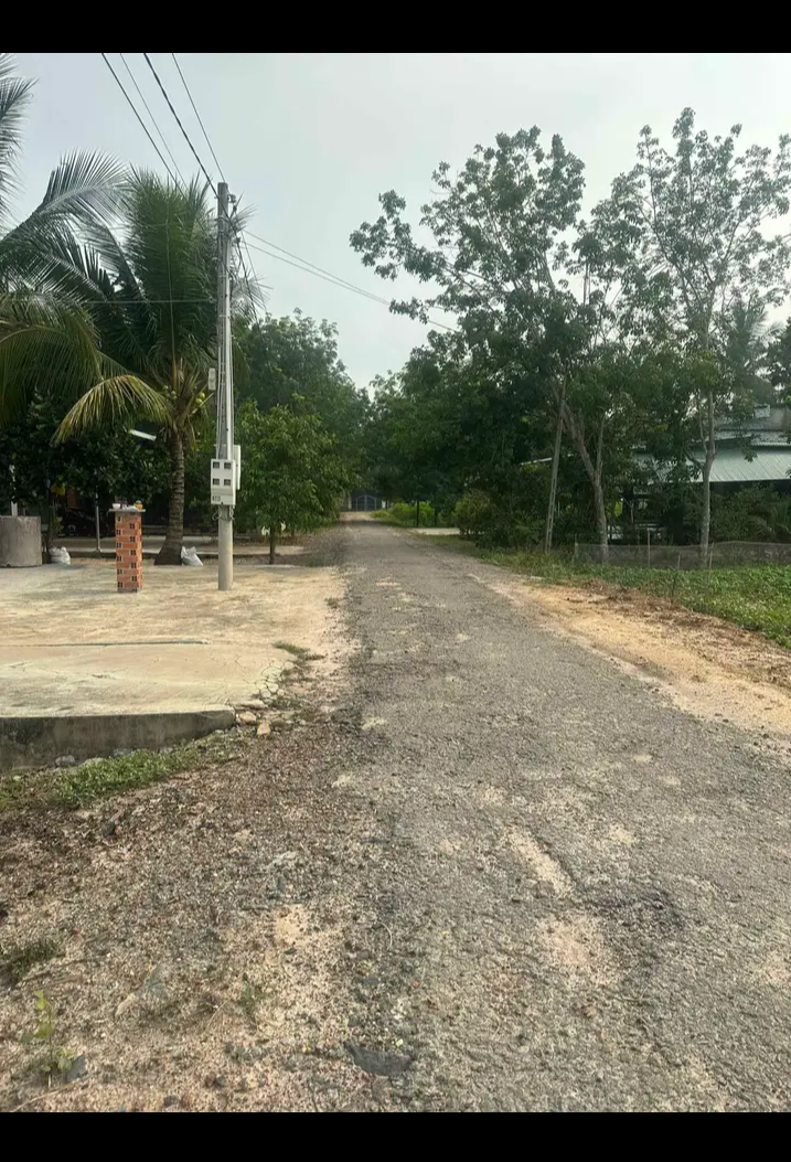 Bán đất xã Chà Là giá 720tr dt 10×65×100m2 tc