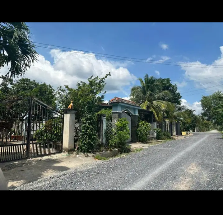Bán đất xã Bàu Năng giá 675tr dt 4,5×32×50m2 tc