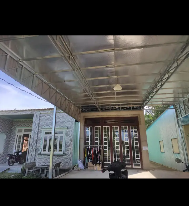 Bán nhà xã Thạnh Bình giá 900tr dt 7×90×60m2 tc