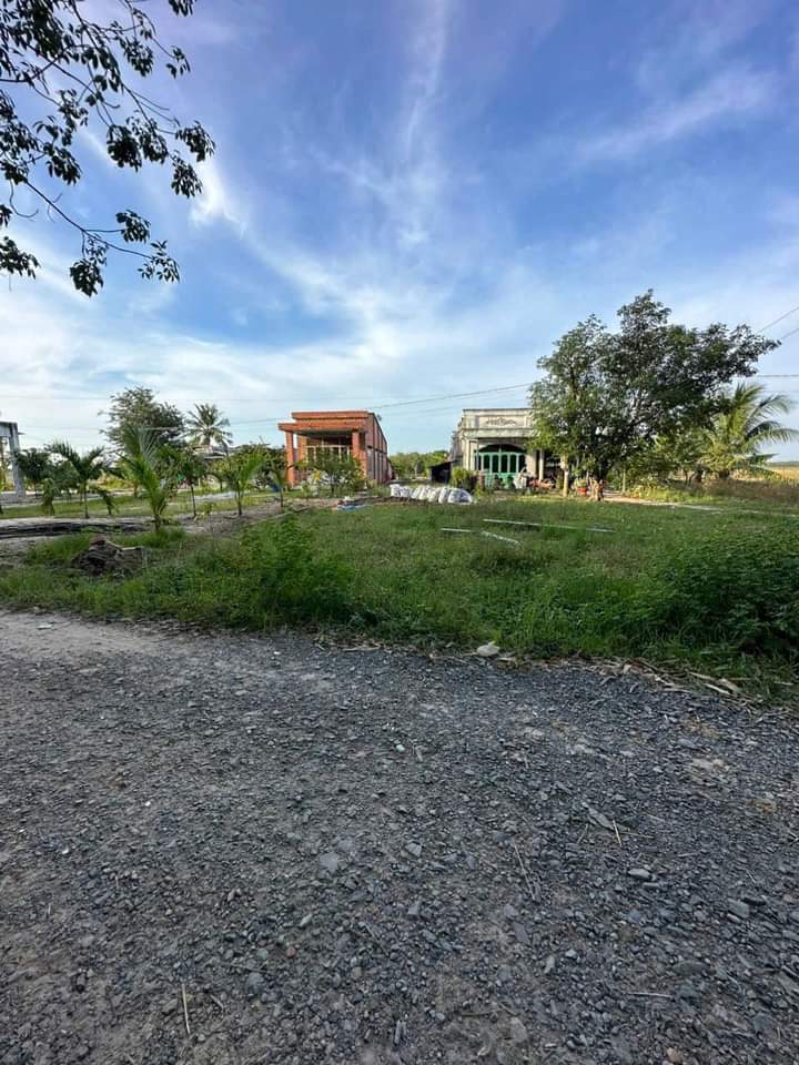 Bán đất xã Phước Vinh giá 185tr dt 5×50×50tc