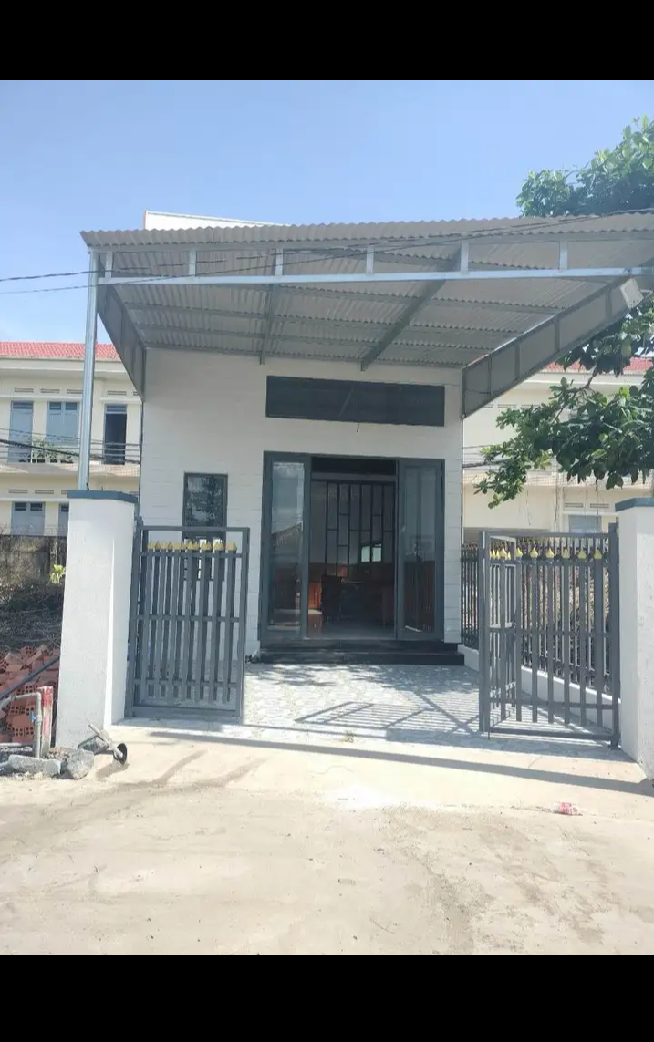 Bán nhà phường 1 giá 1tỷ568 dt 5×18×full tc