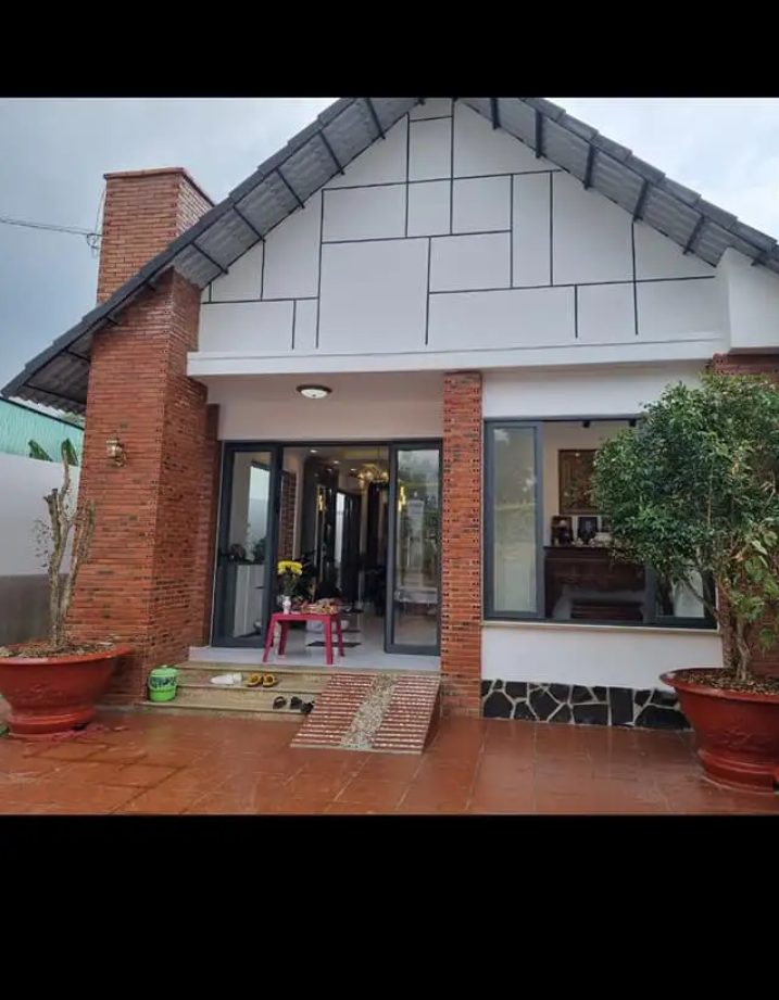 Bán nhà xã Trường Tây giá 2tỷ400 dt 9×30×180mv tc