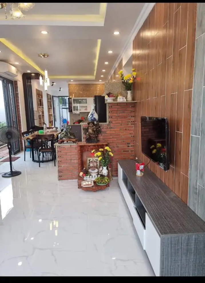 Bán nhà xã Trường Tây giá 2tỷ400 dt 9×30×180mv tc